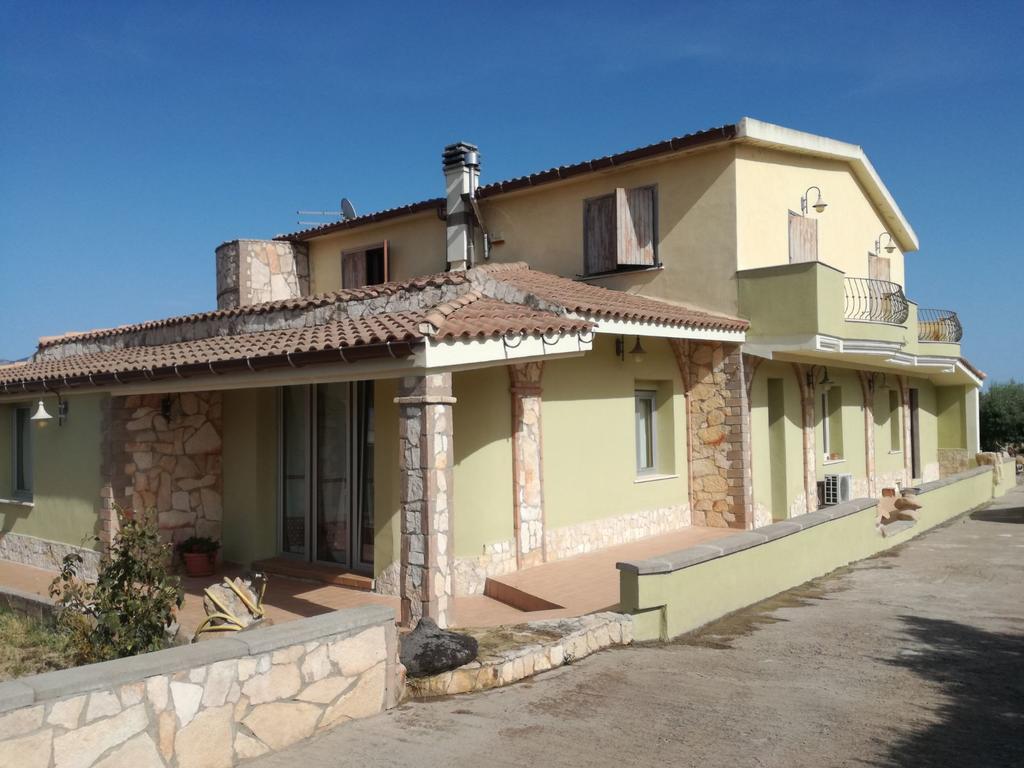 Villa Renzo E Lucia Sant Isidoro  Kültér fotó