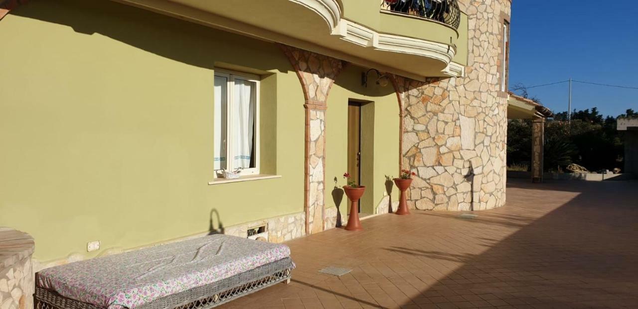 Villa Renzo E Lucia Sant Isidoro  Kültér fotó