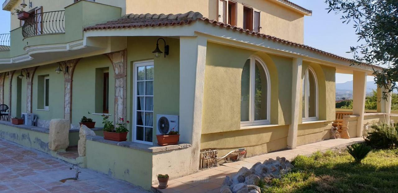 Villa Renzo E Lucia Sant Isidoro  Kültér fotó